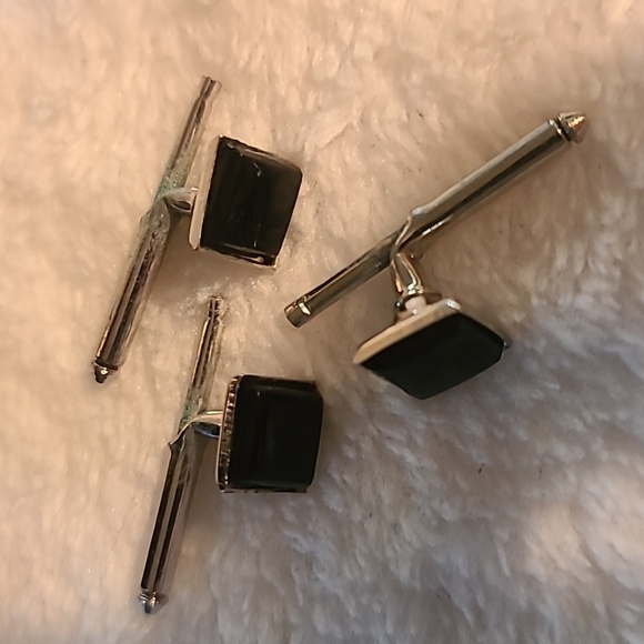 Vintage cufflinks silver tone with faux black stone - Picture 3 of 5